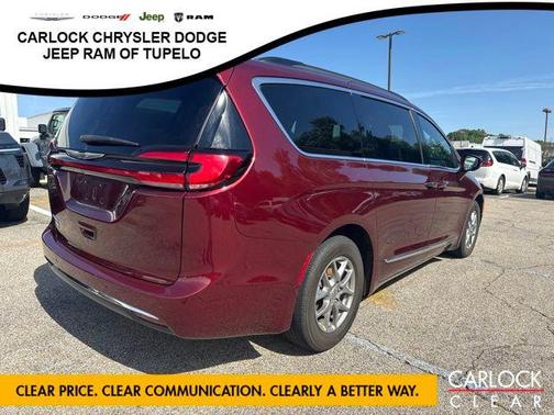 Velvet Red Pearlcoat 2022 Chrysler Pacifica Touring