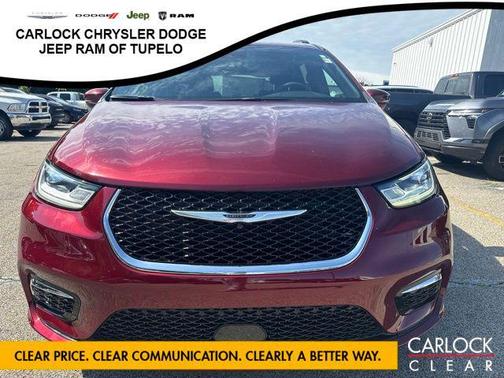 Velvet Red Pearlcoat 2022 Chrysler Pacifica Touring