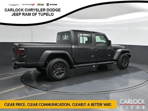Granite Crystal Metallic Clearcoat 2026 Jeep Gladiator Sport