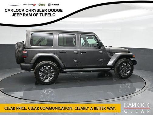 Granite Crystal Metallic Clearcoat 2026 Jeep Wrangler 4-Door Sahara 4x4