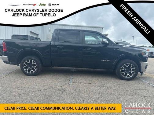 Diamond Black Crystal Pearlcoat 2025 RAM 1500 Laramie