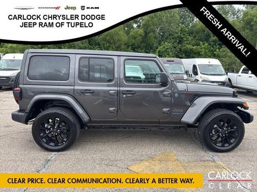 Granite Crystal Metallic Clearcoat 2025 Jeep Wrangler 4xe Sahara