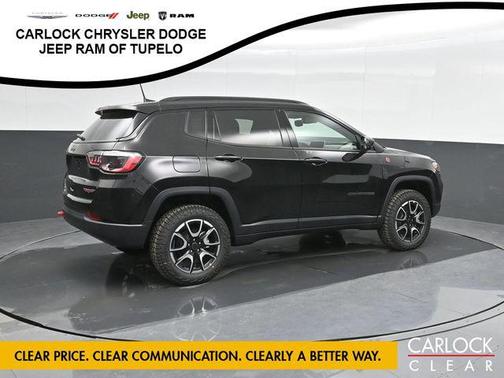Diamond Black Crystal Pearlcoat 2025 Jeep Compass Trailhawk
