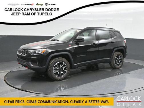 Diamond Black Crystal Pearlcoat 2025 Jeep Compass Trailhawk