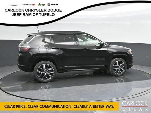 Diamond Black Crystal Pearlcoat 2025 Jeep Compass Limited