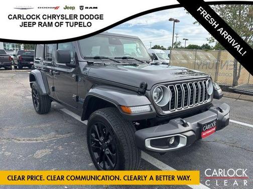 Granite Crystal Metallic Clearcoat 2025 Jeep Wrangler 4xe Sahara