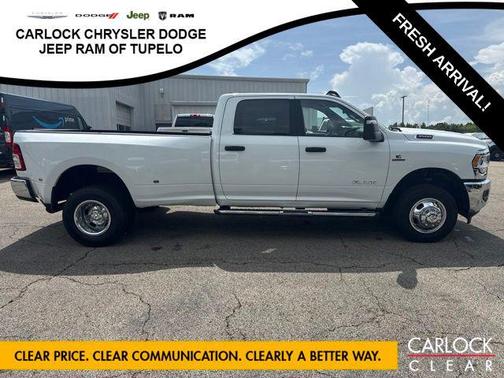 Bright White Clearcoat 2024 RAM 3500 Big Horn Crew Cab 4x4 8' Box