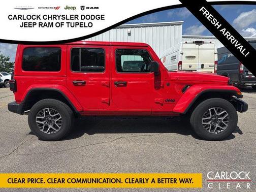 Firecracker Red Clearcoat 2025 Jeep Wrangler 4-Door Sahara 4x4