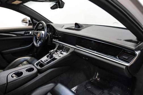 2019 Porsche Panamera S