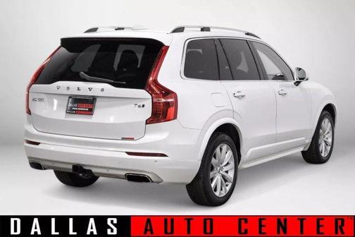 2016 Volvo XC90 T6 Momentum