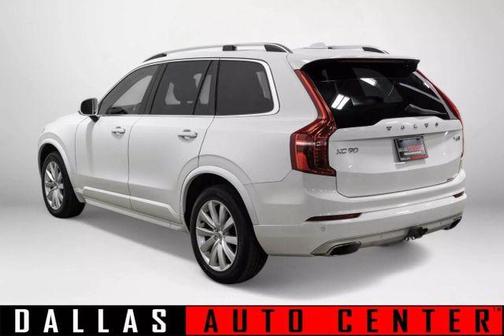2016 Volvo XC90 T6 Momentum