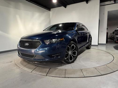 2016 Ford Taurus SHO