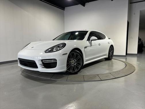 2016 Porsche Panamera Turbo
