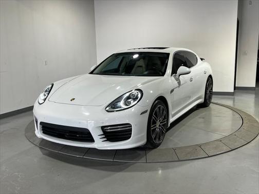 2016 Porsche Panamera Turbo