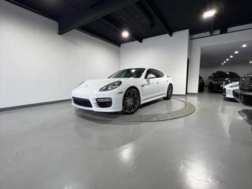 2016 Porsche Panamera Turbo