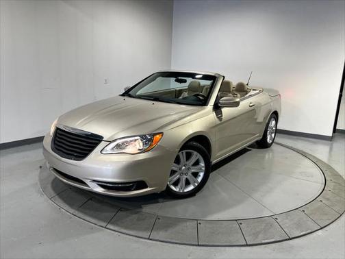 2013 Chrysler 200 Touring