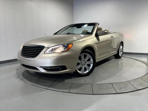 2013 Chrysler 200 Touring