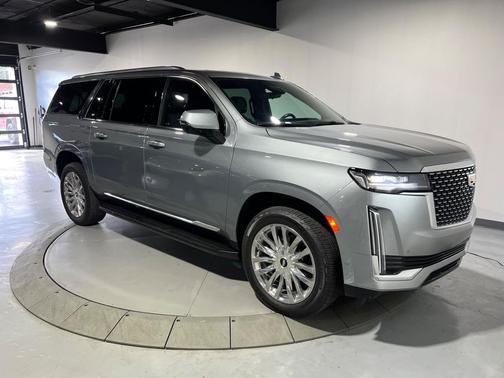 2023 Cadillac Escalade ESV Premium Luxury