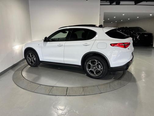 2022 Alfa Romeo Stelvio Ti
