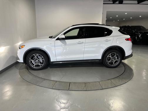 2022 Alfa Romeo Stelvio Ti