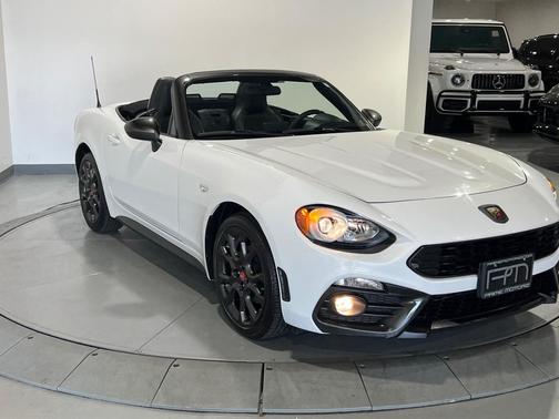 2017 FIAT 124 Spider Base