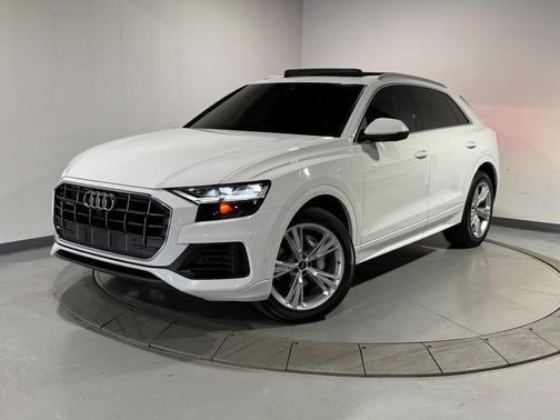 2022 Audi Q8 55 Premium