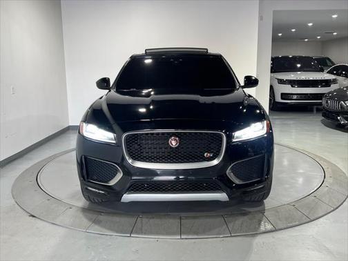 2019 Jaguar F-PACE S