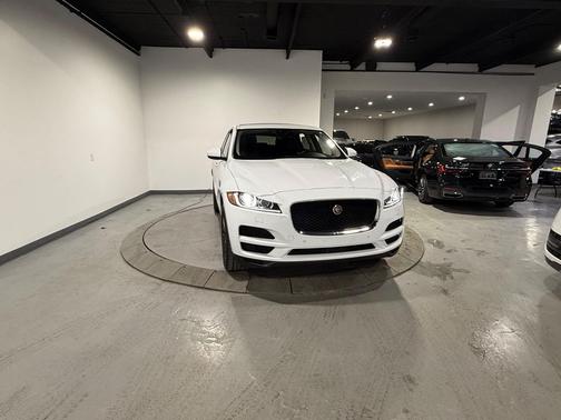 2019 Jaguar F-PACE 30t Prestige