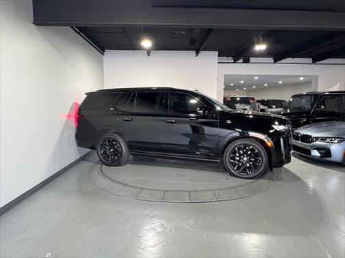 2024 Cadillac Escalade Sport
