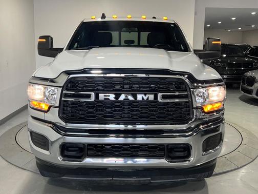 2024 RAM 2500 Tradesman Crew Cab 4x4 6'4' Box