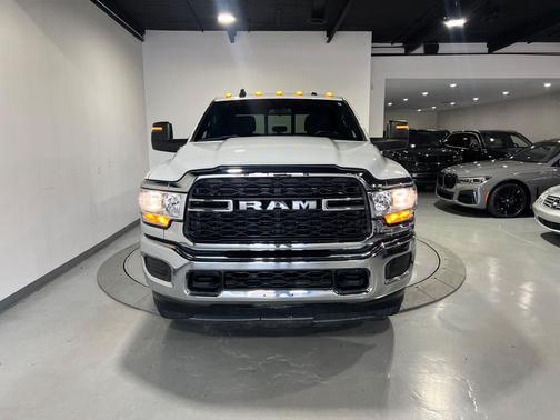 2024 RAM 2500 Tradesman Crew Cab 4x4 6'4' Box