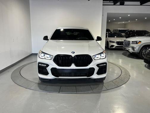 2020 BMW X6 M50i