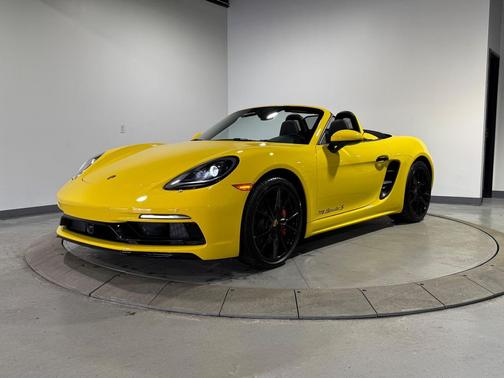2025 Porsche 718 Boxster S