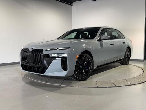 Brooklyn Grey Metallic 2023 BMW 760 i xDrive