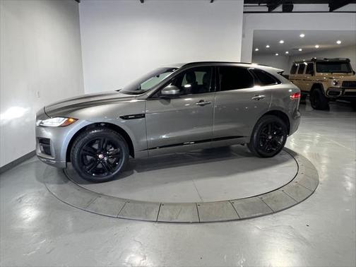 2019 Jaguar F-PACE 30t R-Sport