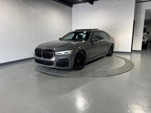 2022 BMW 740 i xDrive
