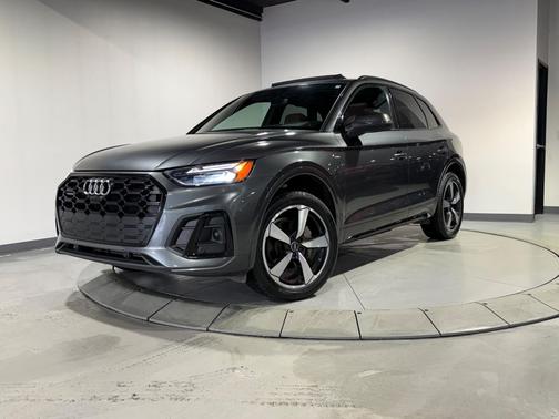 2022 Audi Q5 45 S line Premium Plus