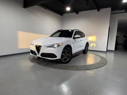 2022 Alfa Romeo Stelvio Ti