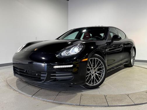 2016 Porsche Panamera 4