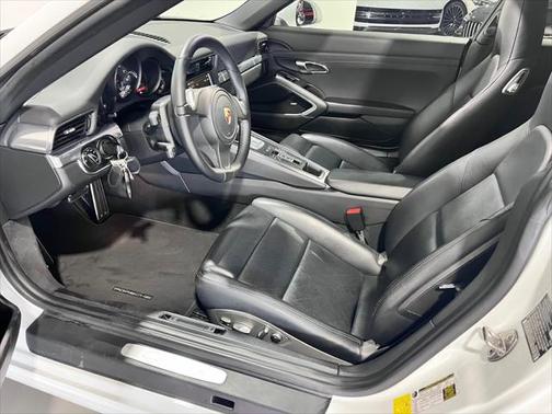2015 Porsche 911 Carrera