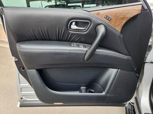2017 INFINITI QX80 Base