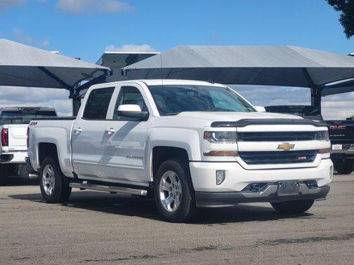 Summit White 2017 Chevrolet Silverado 1500 2LT