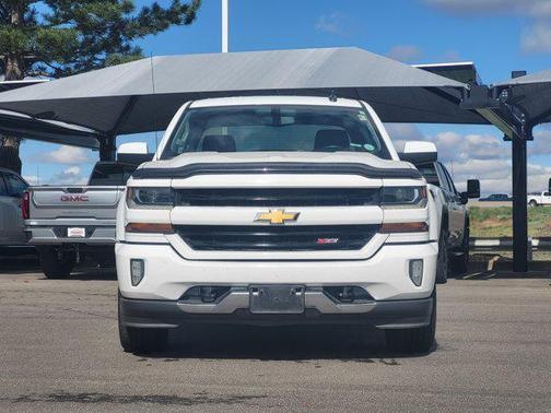 Summit White 2017 Chevrolet Silverado 1500 2LT