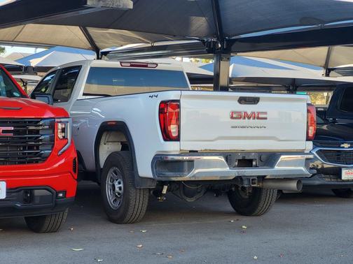 Summit White 2024 GMC Sierra 2500 Pro