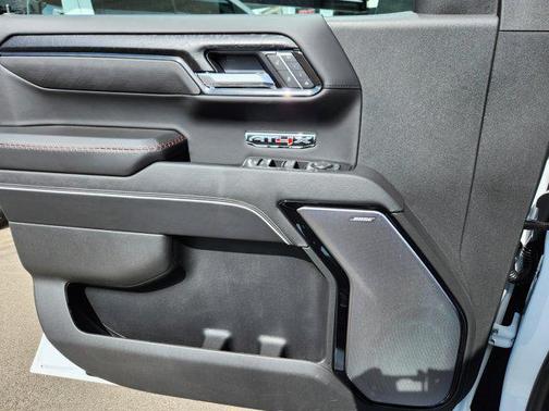 2025 GMC Sierra 1500 AT4X