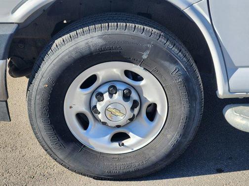 2024 Chevrolet Express 2500 RWD 2500 Regular Wheelbase WT