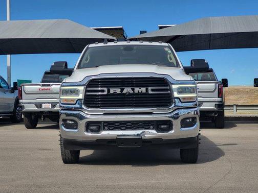 Bright White Clearcoat 2019 RAM 3500 Big Horn Crew Cab 4x4 8' Box
