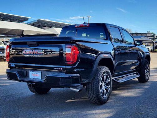 2025 GMC Canyon AT4