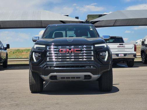 Onyx Black 2025 GMC Canyon Denali