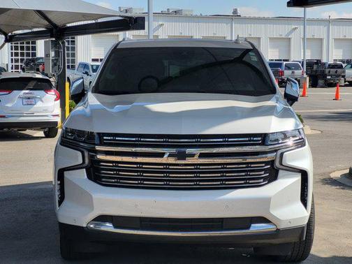 Iridescent Pearl Tricoat 2023 Chevrolet Tahoe Premier